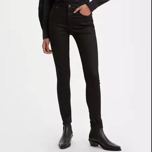 Levi's black high rise skinny jeans